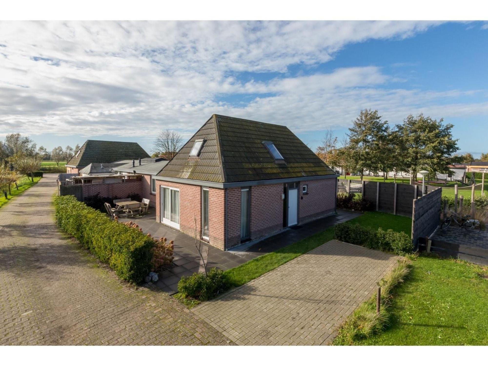 Family House On A Small Park With A Large Playing Field Serooskerke  Exterior foto